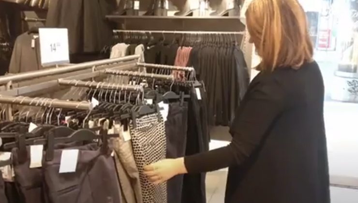 Frau beim Shoppen